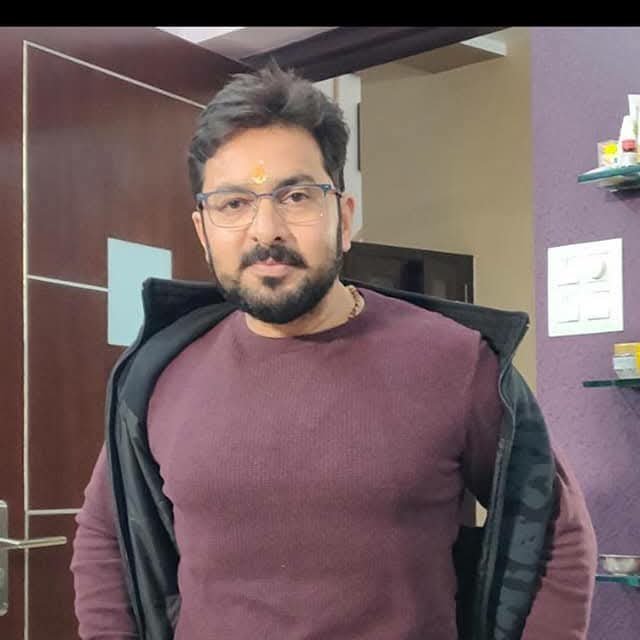 चंदौली में बदमाश ने मेडिकल स्टोर संचालक को मारी गोली, हालत गंभीर, ट्रामा सेंटर रेफर, इलाके में फैली सनसनी, मौके पर पहुंचे SP