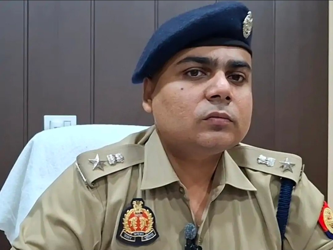 गाजीपुर में कई थाना प्रभारी का ट्रांसफर, गाज़ीपुर पुलिस अधीक्षक डॉ. ईरज राजा ने 14 निरीक्षक व उप-निरीक्षकों के कार्य क्षेत्र में किया बदलाव