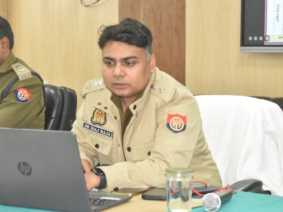 Ghazipur News : गाज़ीपुर SP ने पुलिस विभाग में किया बड़ा फेरबदल: 53 पुलिसकर्मियों के कार्य क्षेत्र में किया बदलाव, उप-निरीक्षक, हेड कांस्टेबल सहित महिला आरक्षी शामिल