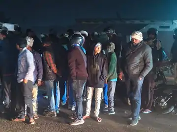 भदोही में दर्दनाक हादसा : तेज रफ्तार टेलर ने स्कूटी सवार को रौंदा, घटनास्थल पर हुई मौत, डिवाइडर पार करते समय हुआ हादसा, कल मां की थी तेरहवीं, मचा कोहराम