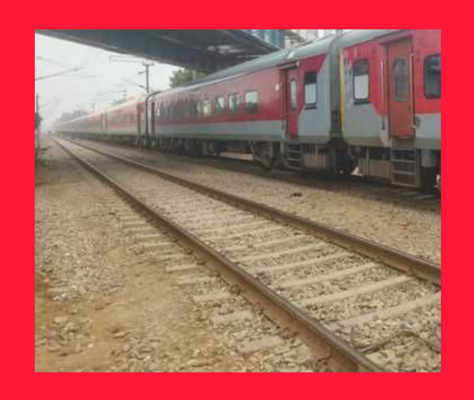 सकलडीहा भोजापुर रेलवे क्रासिंग पर अज्ञात युवक की मौतः ट्रेन की चपेट में आने से हुआ हादसा, पुलिस पहचान में जुटी