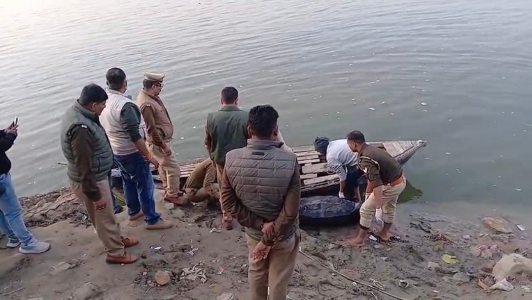 मिर्जापुर में धर्म परिवर्तन से इनकार करने पर युवती को ब्लेड मारने वाले की गंगा में लाश मिली: 4 दिन पहले घर में घुसकर ब्लेड से किया था हमला