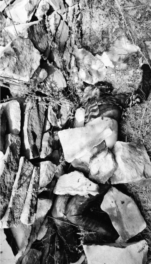 चंदौली के युवती की मिर्ज़ापुर के बजाहूर जंगल में गला रेतकर निर्मम हत्या : पहचान छिपाने के लिए हत्यारों ने पत्थरों से सिर कूचा, कुछ दिन पहले मुगलसराय में हुई थी शादी, नजदीकी पर शक