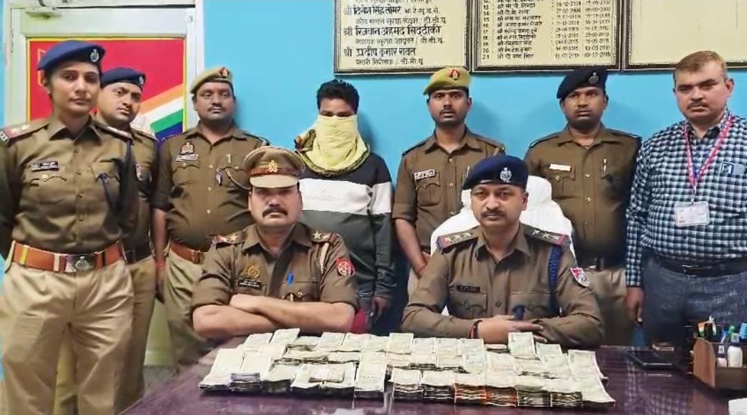 डीडीयू जंक्शन के फुटओवर ब्रिज से 16.25 लाख नकद बरामद: वाराणसी से डेहरी जा रहा था युवक, हवाला एंगल पर जांच