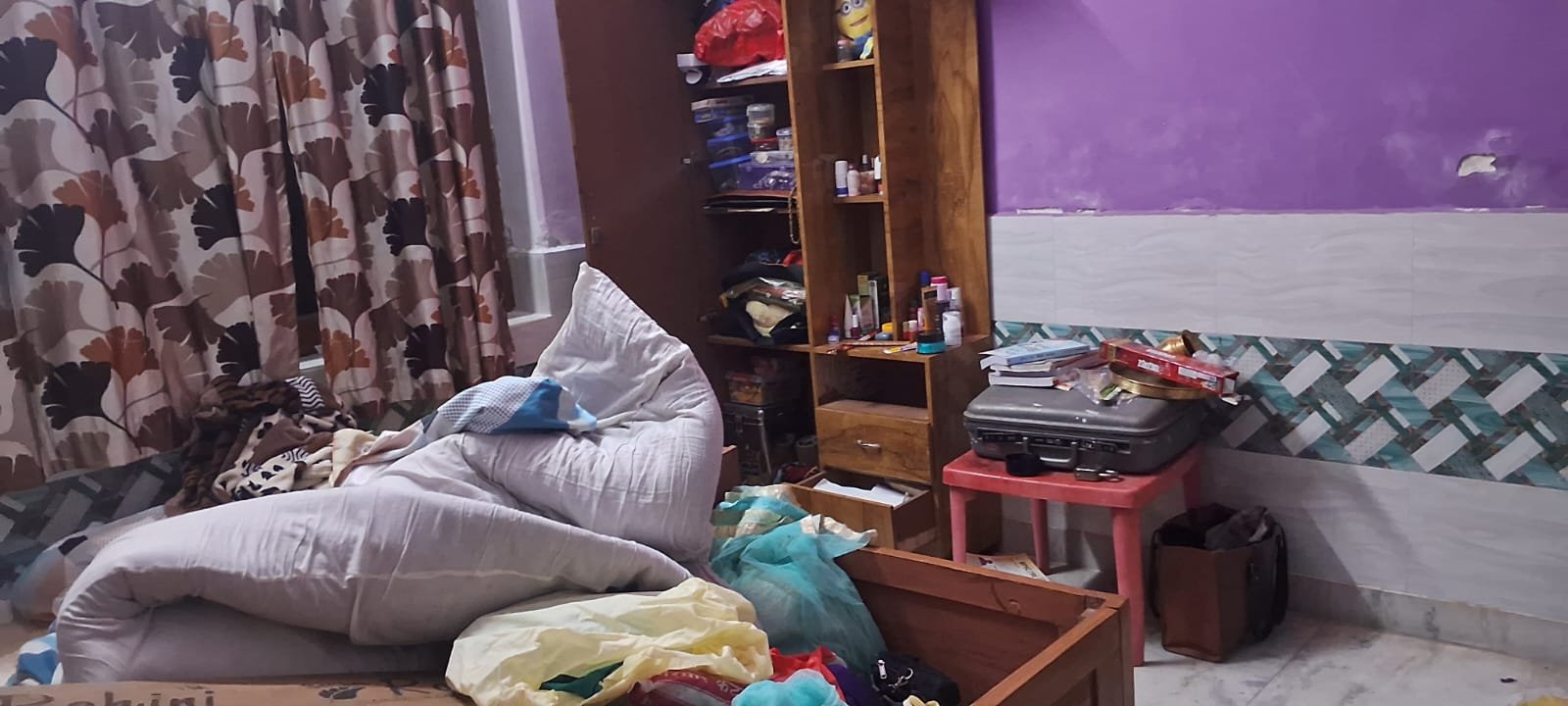 चंदौली में बंद घरों में चोरी की वारदात का सिलसिला जारी: अब अलीनगर क्षेत्र में बंद घर का ताला तोड़ जेवरात और लेपटॉप चोरी, तप्तीश में जुटी पुलिस