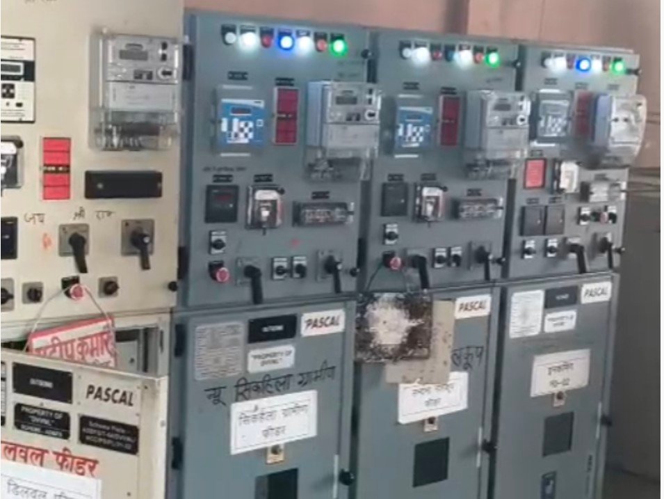 Chandauli News: कुंडा-भुपौली फीडर से जुड़े गांवों की विद्युत आपूर्ति 8 घंटे रहेगी बंद: शॉर्ट सर्किट से गेहूं क़ी फसल को खतरा, आग से बचाव के लिए फैसला