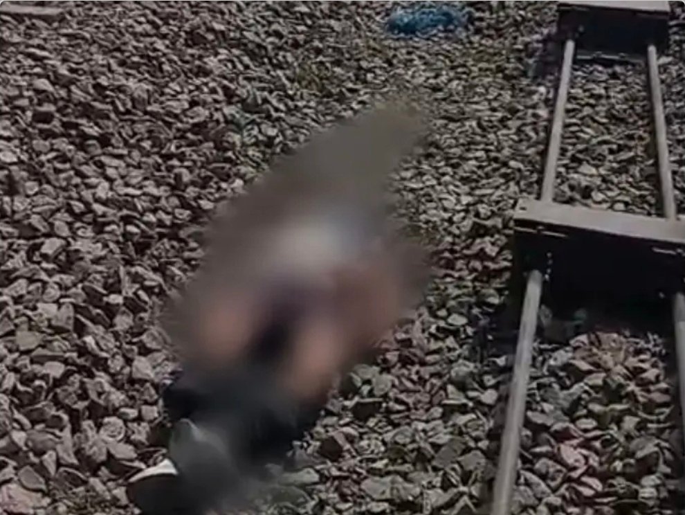 चंदौली में मालगाड़ी की चपेट में आने से युवक की मौतः डीडीयू रेलवे जंक्शन समीप हादसा, पटरी पार करते समय गई जान