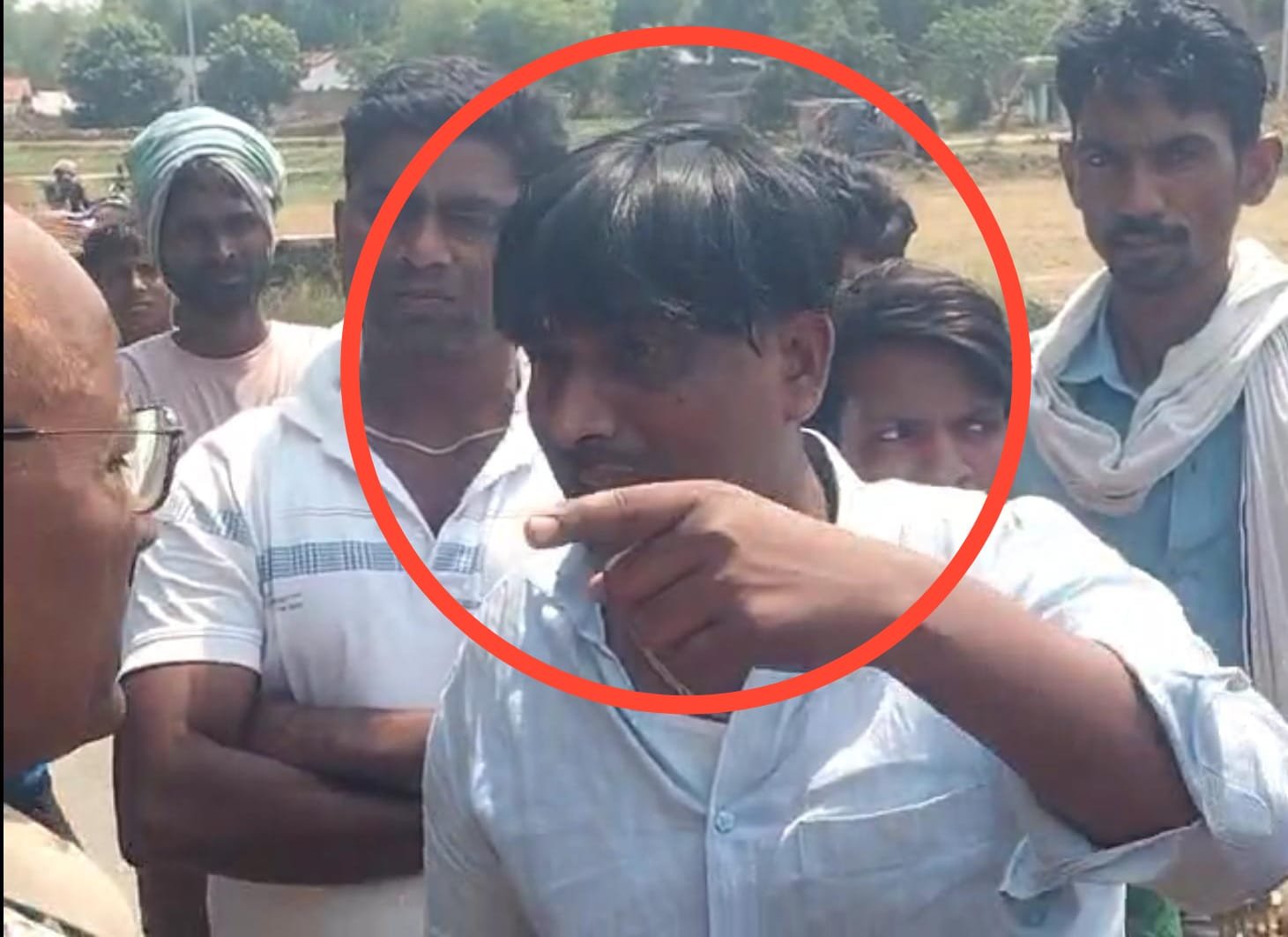 चंदौली के पहाड़ों पर खनन सिंडिकेट पर बड़ा प्रहार, हिस्ट्रीशीटर महेंद्र राव समेत कई पर केस. चकिया वन क्षेत्र में पुलिस और वन विभाग की संयुक्त कार्रवाई पर 80-100 लोगों ने किया टीम का घेराव: P-7 न्यूज पर पढ़ें खास रिपोर्ट