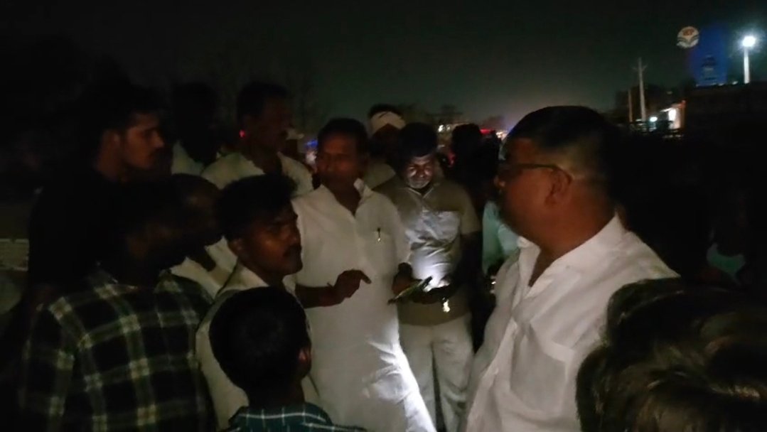 गोधना मोड़ पर सराफा कारोबारी को गोली मारकर फरार हुए बदमाश: मौके पर पहुंची पुलिस, बाइक सवार तीन हमलावरों ने दुकान के समीप की फायरिंग, घायल जिला अस्पताल में भर्ती