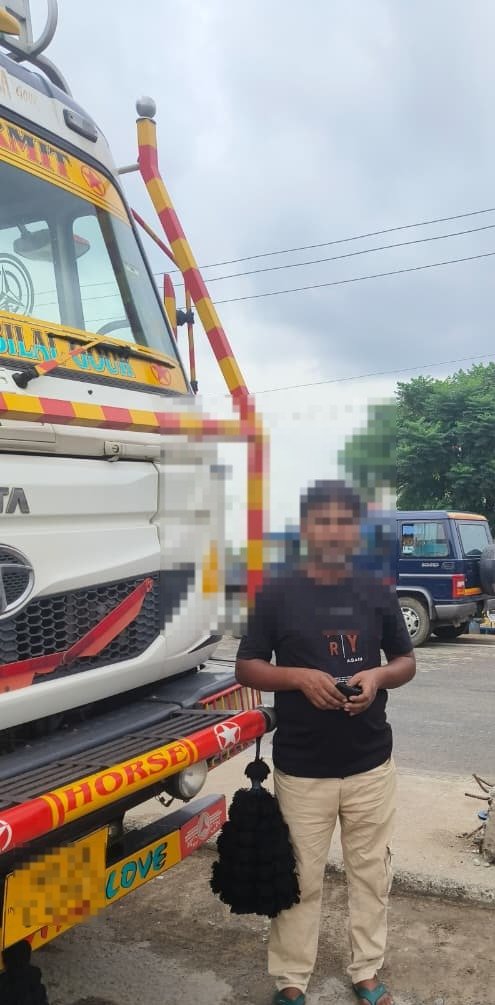 पुलिस की चेतावनी के बाद भी नहीं माने रहे थें ढाबा संचालक, एसपी आकाश पटेल ने सड़क पर वाहन पार्किंग कराने वाले 20 ढाबा संचालकों पर दर्ज कराया मुकदमा, 5 चालक भी नामजद