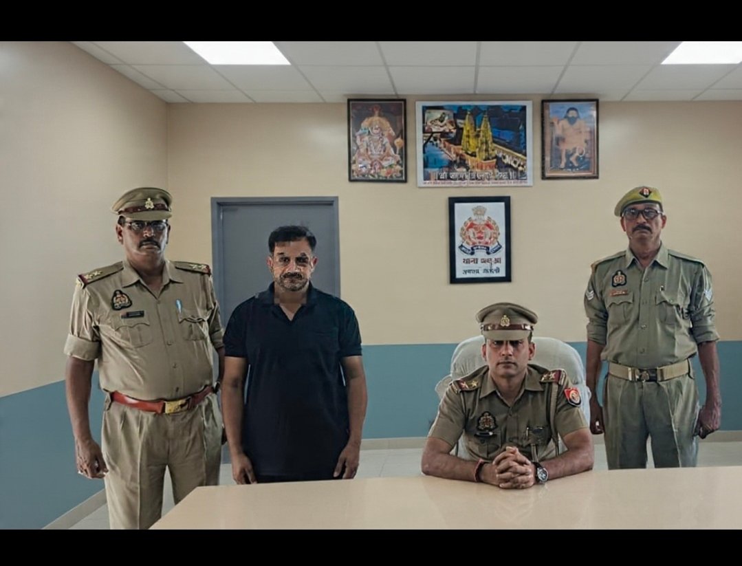 Chandauli News: चंदौली में गो-तस्करी में फ़रार 25 हजार का इनामिया राहुल यादव गिरफ्तार, मुंबई से आया था वकील से मिलने