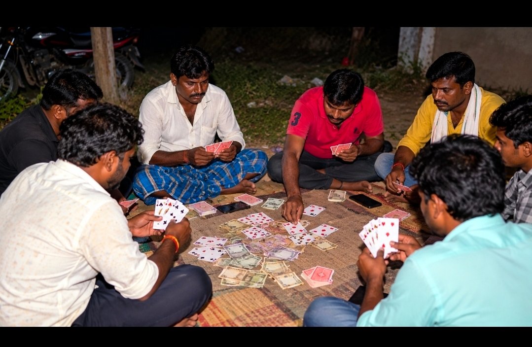 Chandauli News: दिवाली नजदीक आते ही मुगलसराय में सजने लगे जुए के फड़! पुलिस की छापेमारी में 3 जुआरी गिरफ्तार, 6500 रुपये नकद बरामद